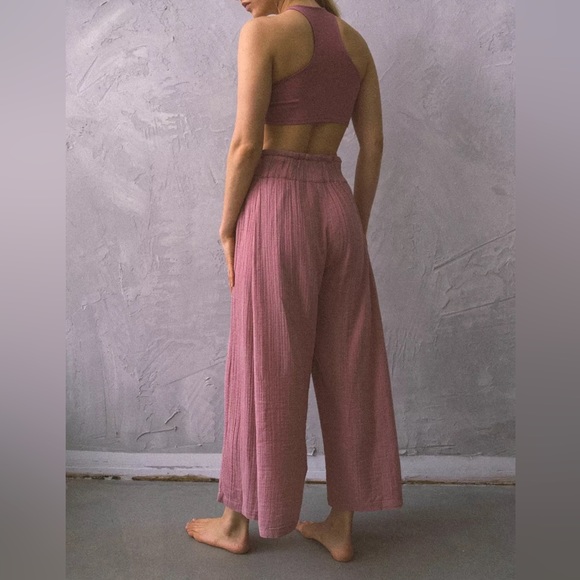 NWT Out From Under Naya Wide Leg Pant in the color Maroon - Picture 2 of 2